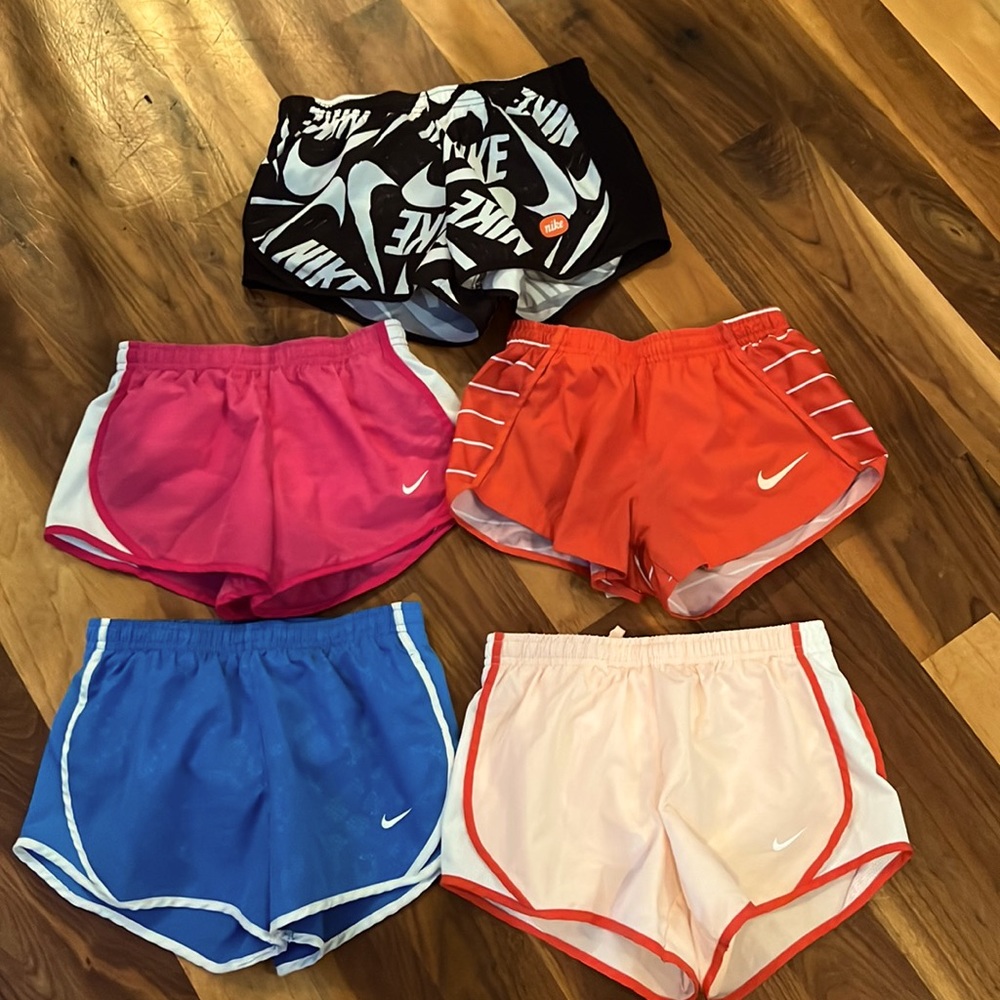 Girls size small Nike running shorts
